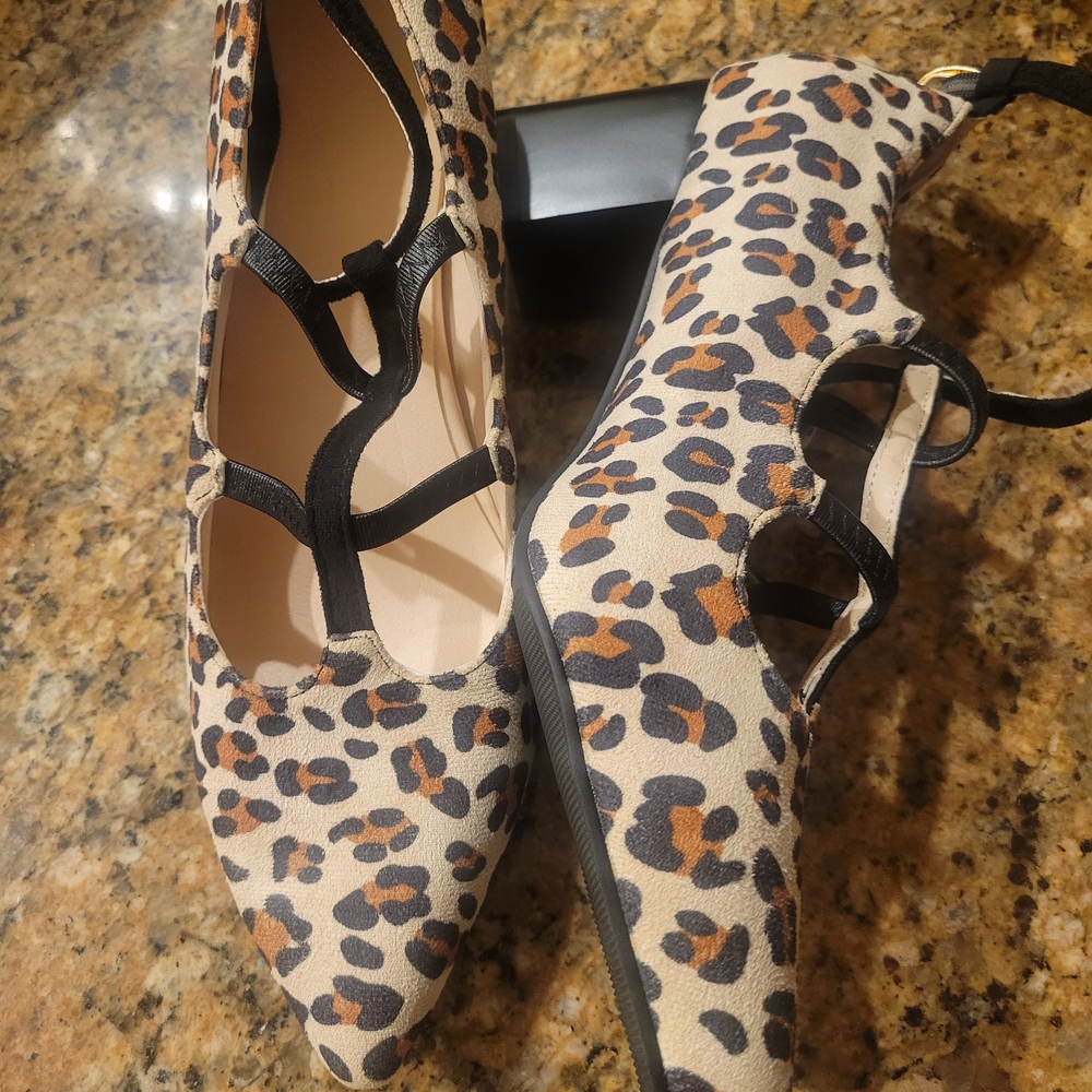 Elegant Leopard Print Heels with Black Accents